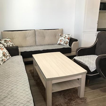Apartmani Belma Добра вода Екстериор снимка