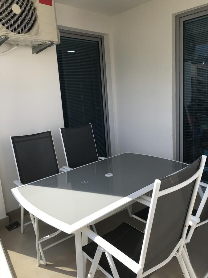 Apartmani Belma Добра вода Екстериор снимка