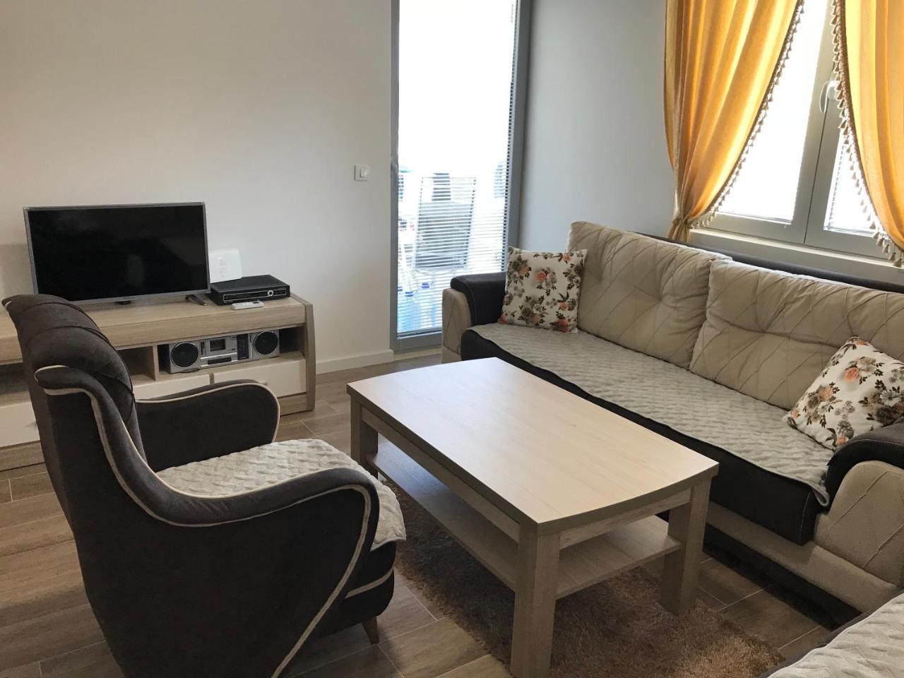 Apartmani Belma Добра вода Екстериор снимка
